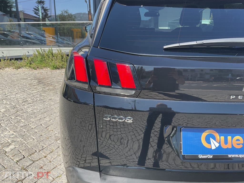 Peugeot 3008 1.5 BlueHDi Active