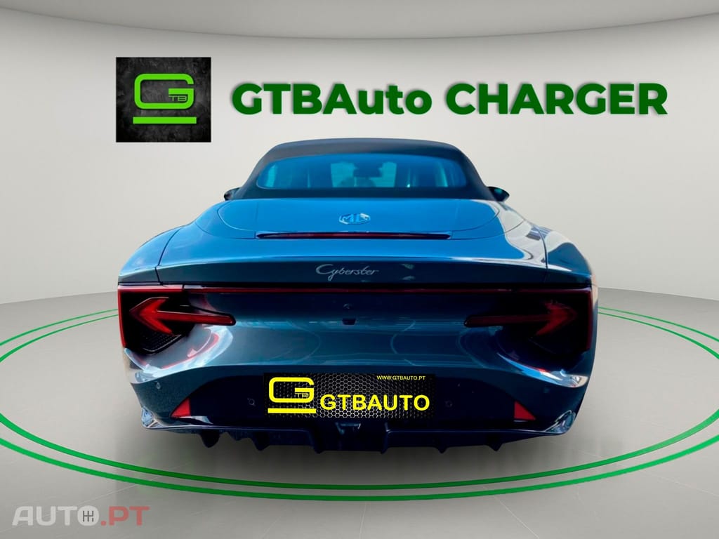 MG Cyberster Roadster 