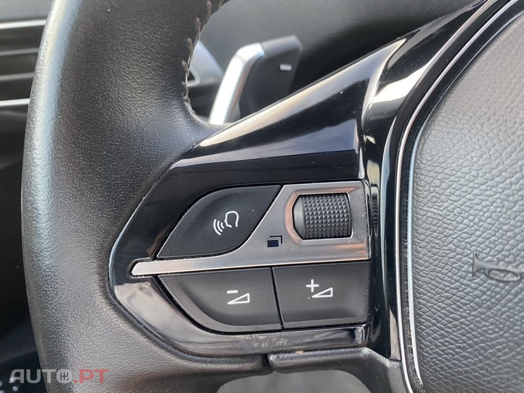 Peugeot 5008 1.5 BlueHDi Allure EAT8