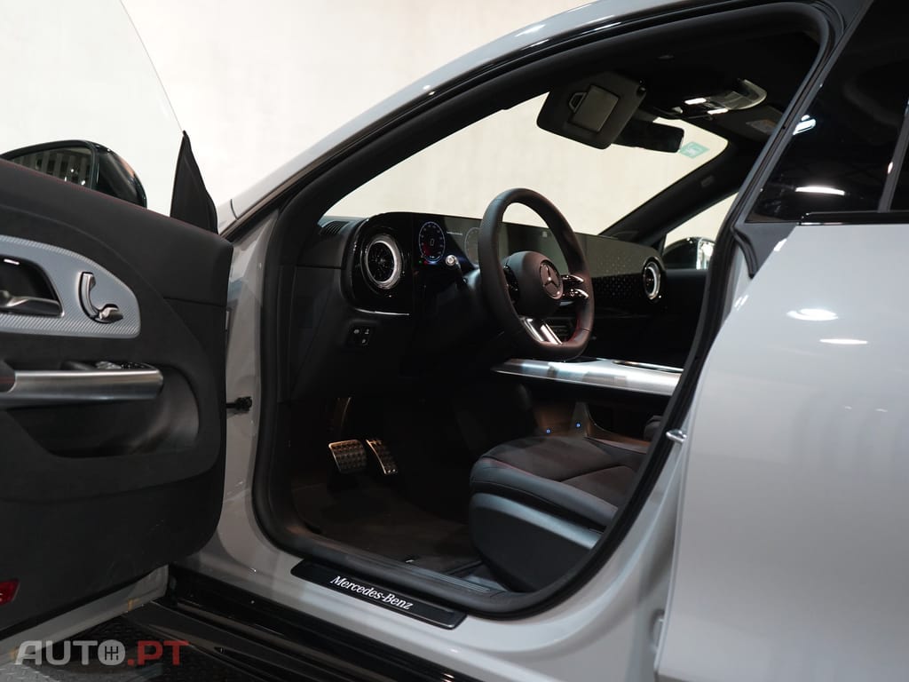 Mercedes-Benz CLA 250 com tecnologia EQ