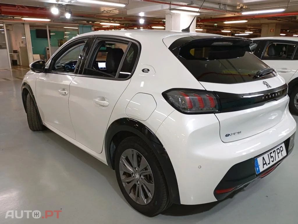Peugeot E-208 50 kWh Allure