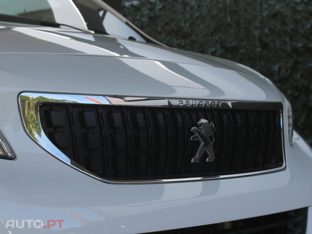 Peugeot Traveller 1.6 BlueHDi L2H1 Business Standard