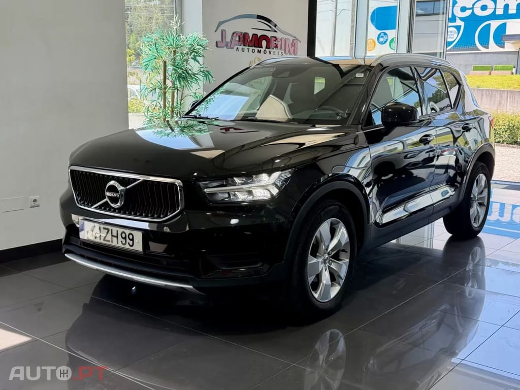 Volvo XC40 1.5 T3 Momentum Plus