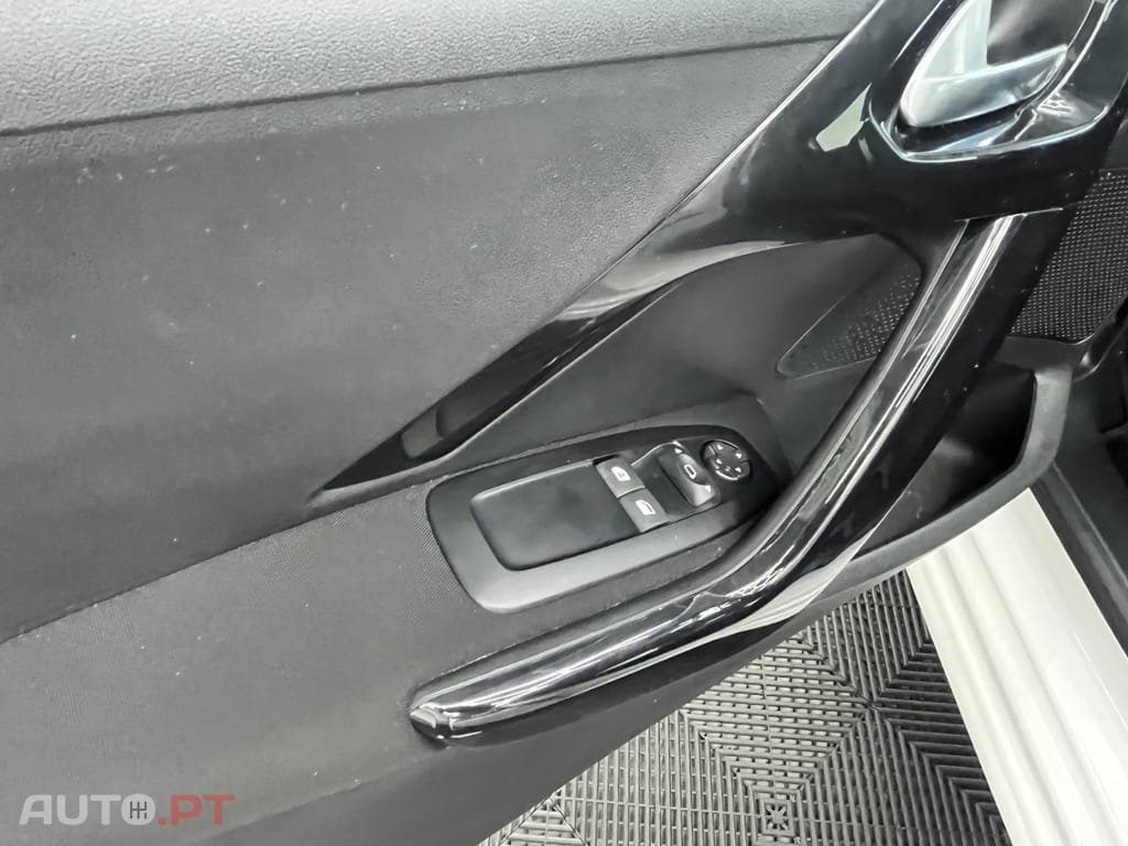 Peugeot 208 1.2 PureTech Active