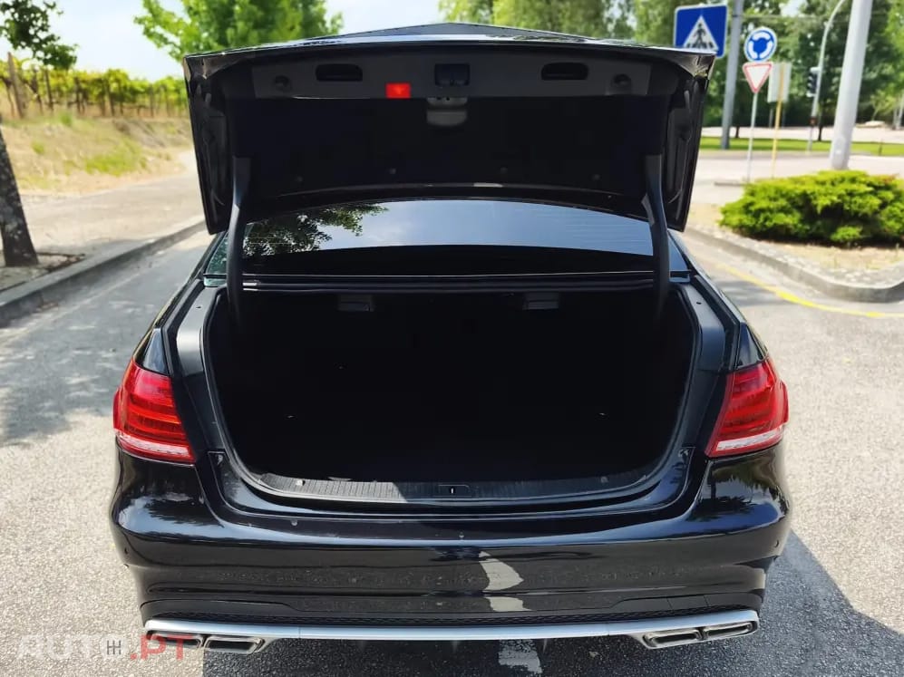 Mercedes-Benz E 220 CDI DPF BlueEFFICIENCY 7G-TRONIC Avantgarde