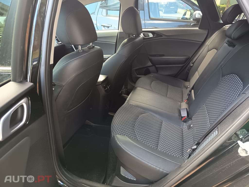 Kia Ceed SW 1.6 GDI Plug-in Hybrid