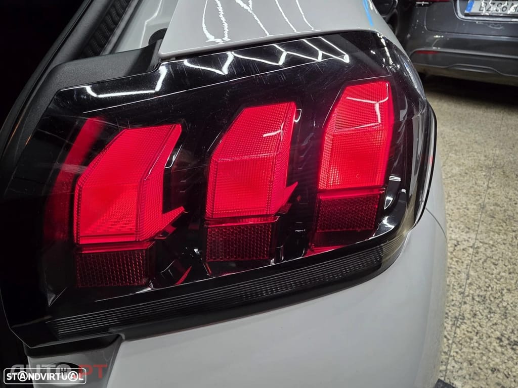 Peugeot E-208 50 kWh Style