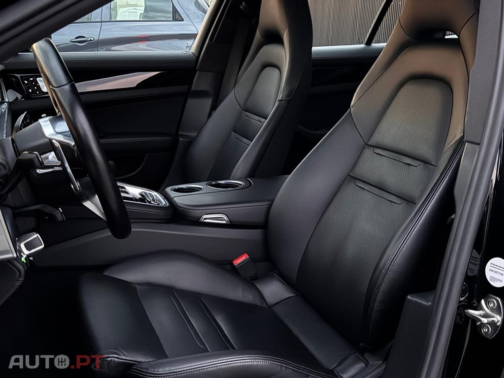 Porsche Panamera 4 E-Hybrid