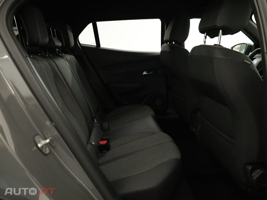 Peugeot E-2008 e-2008 50 kWh Allure