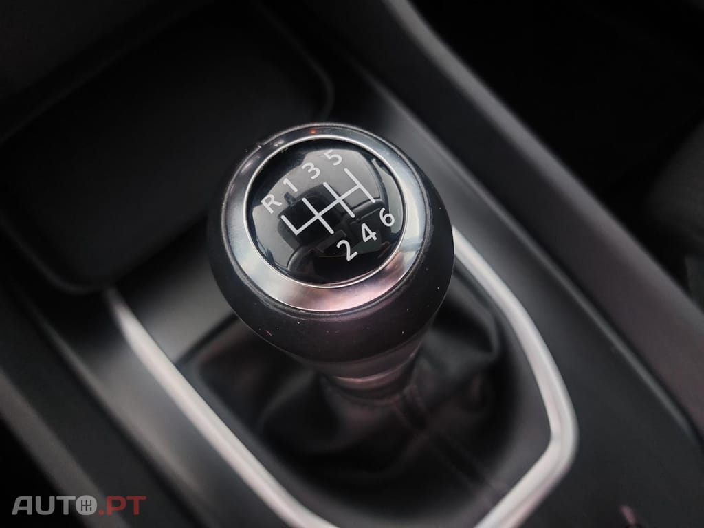 Nissan Qashqai 1.3 DIG-T N-Connecta 