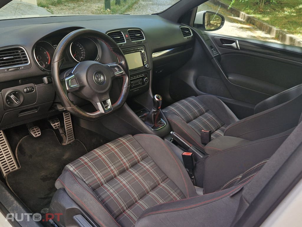 Volkswagen Golf 2.0 TSi GTi