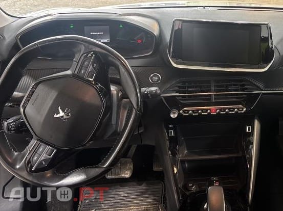 Peugeot E-208 50 kWh Active