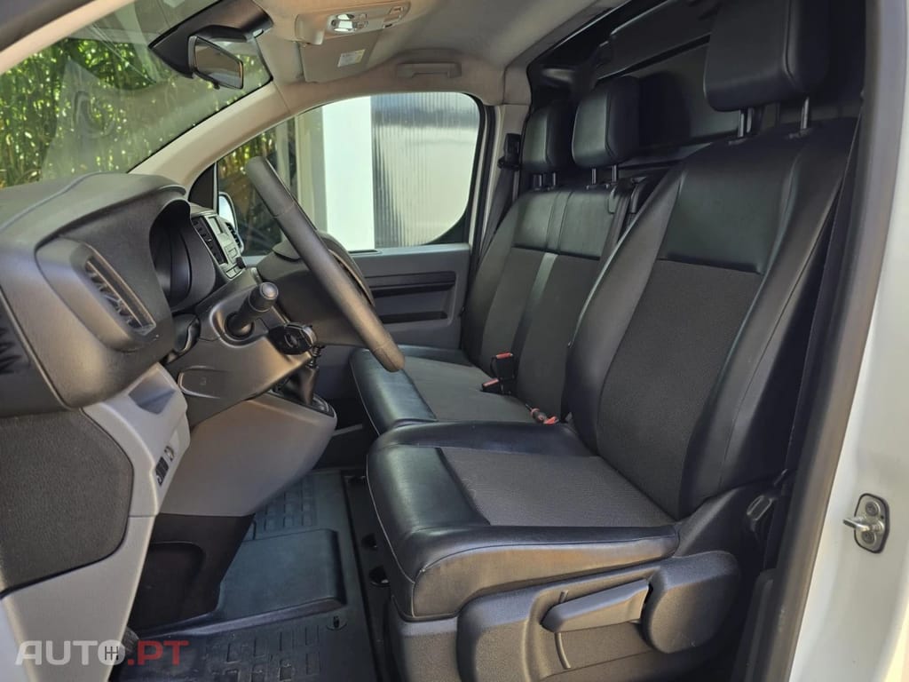 Peugeot Expert 2.0 BlueHDi L2H1 PREMIUM STANDARD