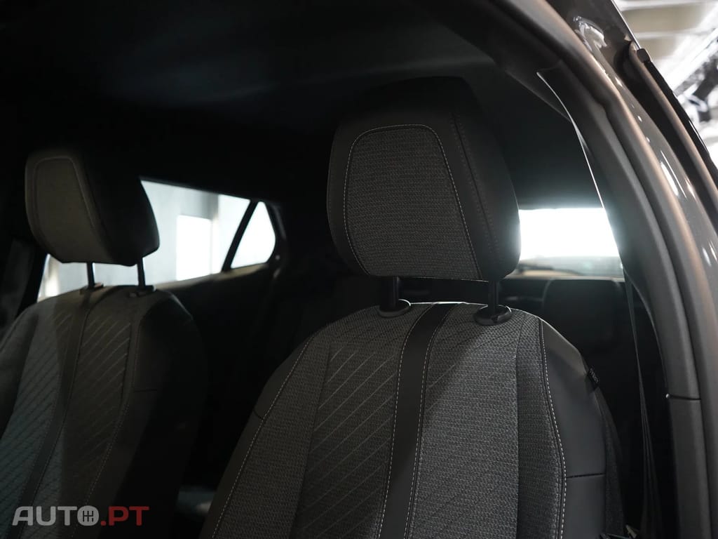 Peugeot 2008 1.2 PureTech Allure