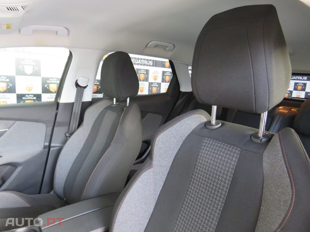 Peugeot 3008 1.5 BlueHDi Active