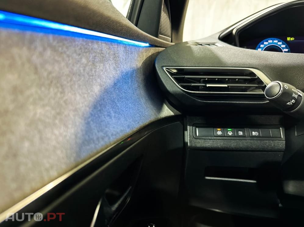 Peugeot 3008 1.6 Hybrid GT Pack e-EAT8