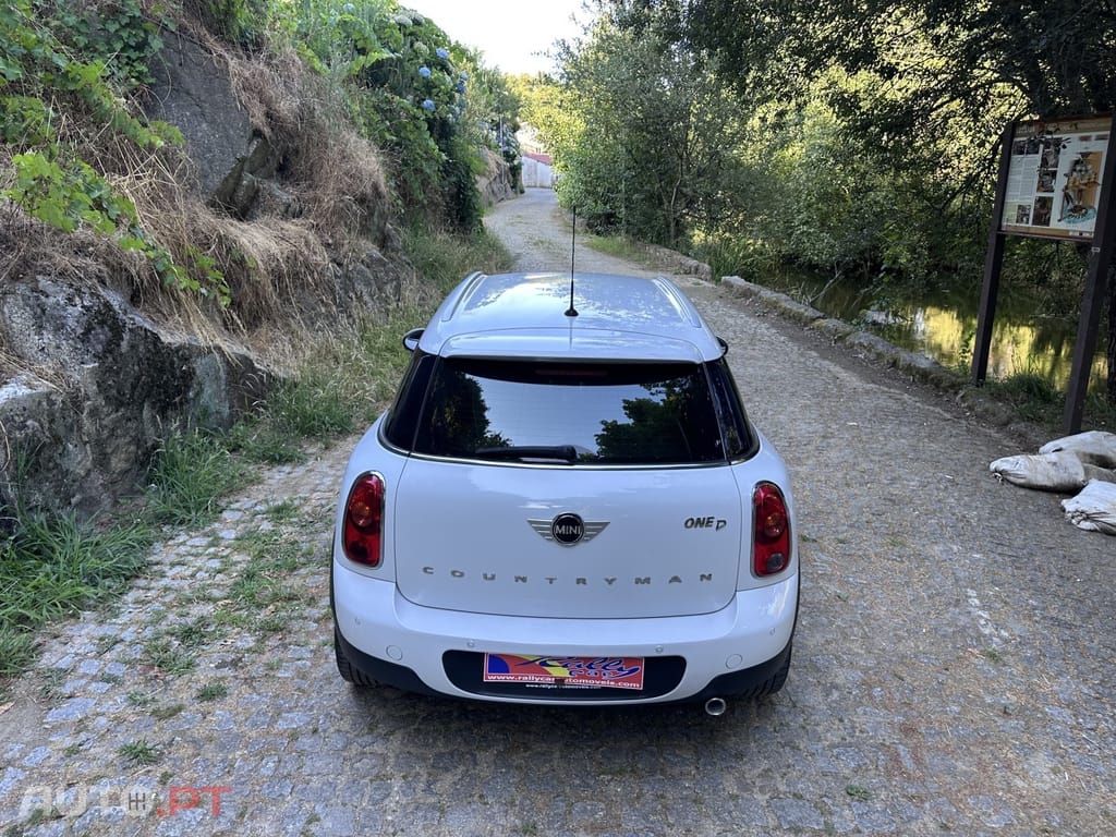 MINI Countryman One D