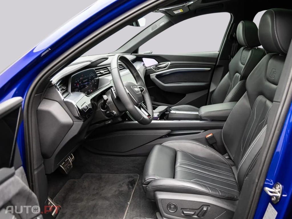 Audi Q8 E-Tron 55 2x S LINE BLACK I.V.A DEDUTÍVEL