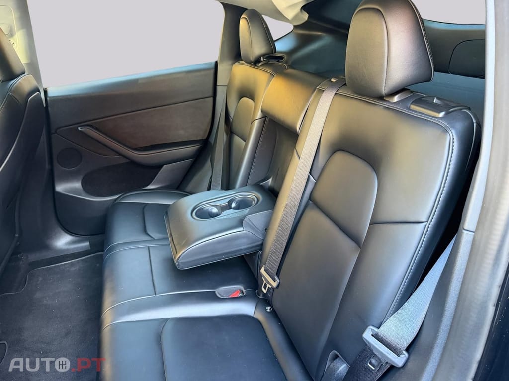 Tesla Model Y I.V.A DEDUTÍVEL 