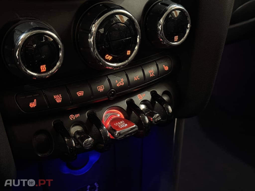 MINI Cooper Cooper D