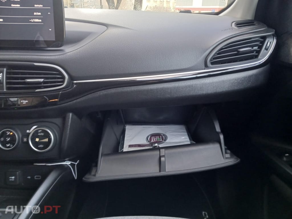 Fiat Tipo 1.5 GSE T4 Cross DCT — fotografia 24