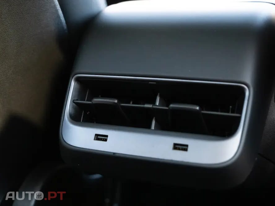 Tesla Model 3 Long-Range Dual Motor AWD