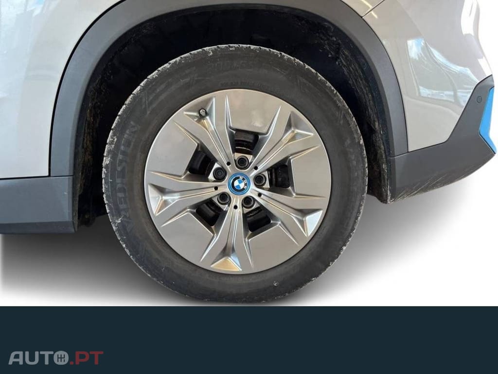 BMW iX1 xDrive30