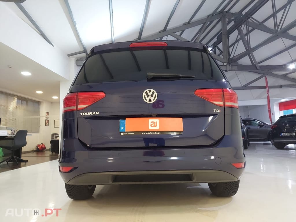 Volkswagen Touran 1.6 TDI Confortline DSG