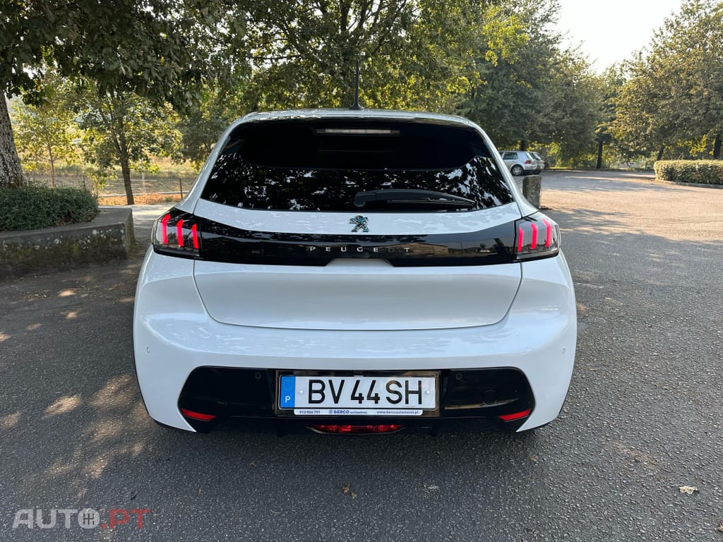 Peugeot E-208 50 kWh GT Pack