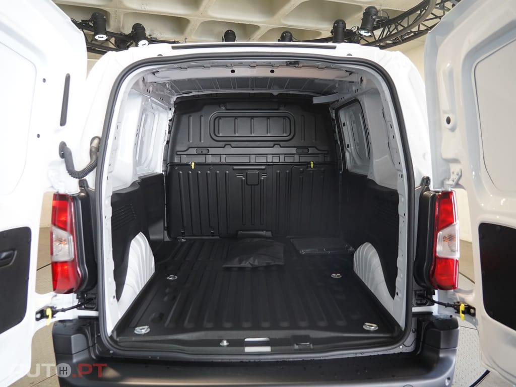 Peugeot E-Partner 50 kWh M Standard