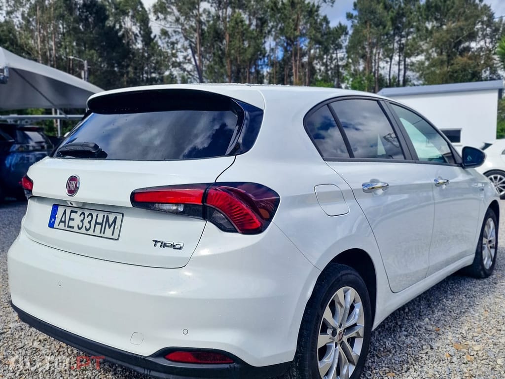 Fiat Tipo 1.3 M-Jet Lounge Hatchback