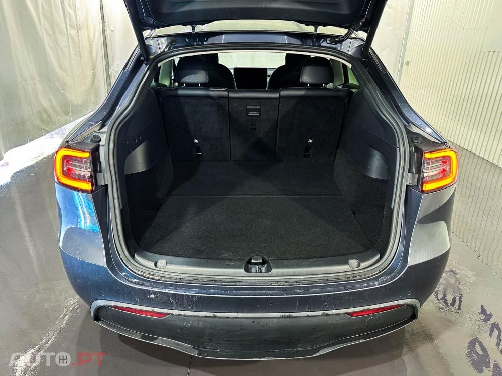 Tesla Model Y Long Range Dual Motor AWD