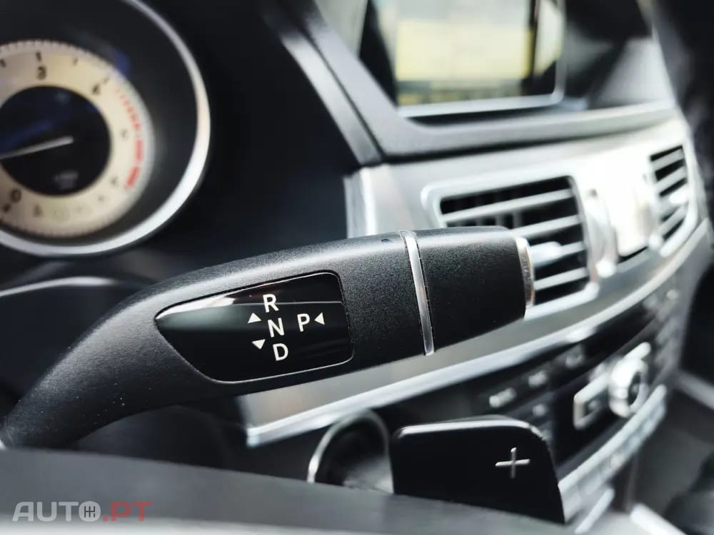 Mercedes-Benz E 220 CDI DPF BlueEFFICIENCY 7G-TRONIC Avantgarde