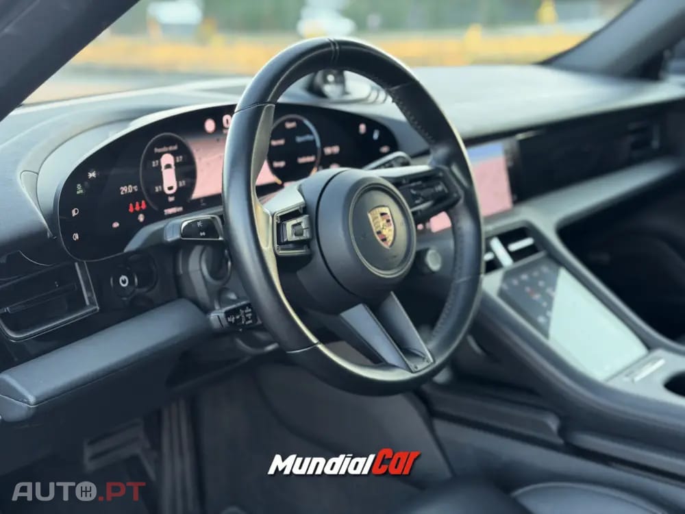 Porsche Taycan 4