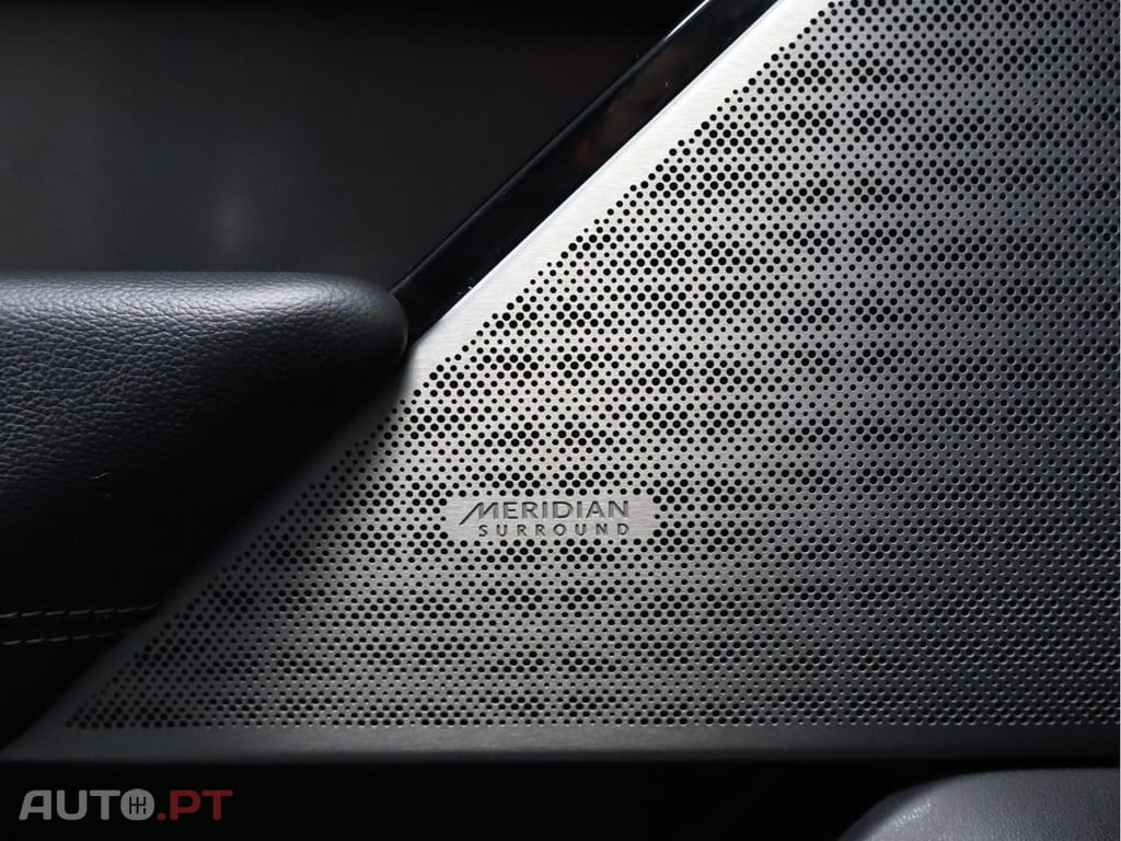 Land Rover Velar 2.0D D180 R-Dynamic 4WD Auto