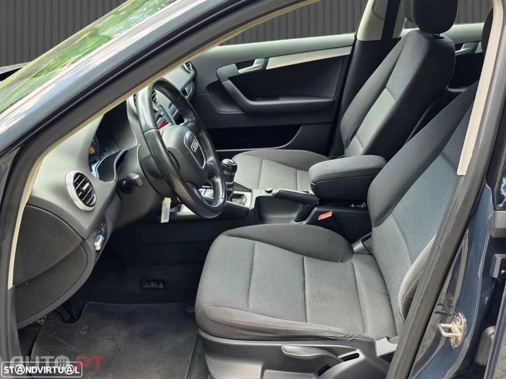 Audi A3 Sportback 2.0 TDi Attraction — fotografia 12