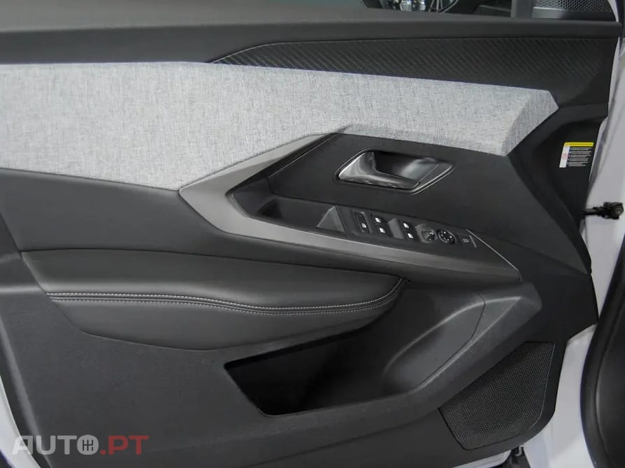 Peugeot 3008 1.2 Hybrid Allure e-DCS6