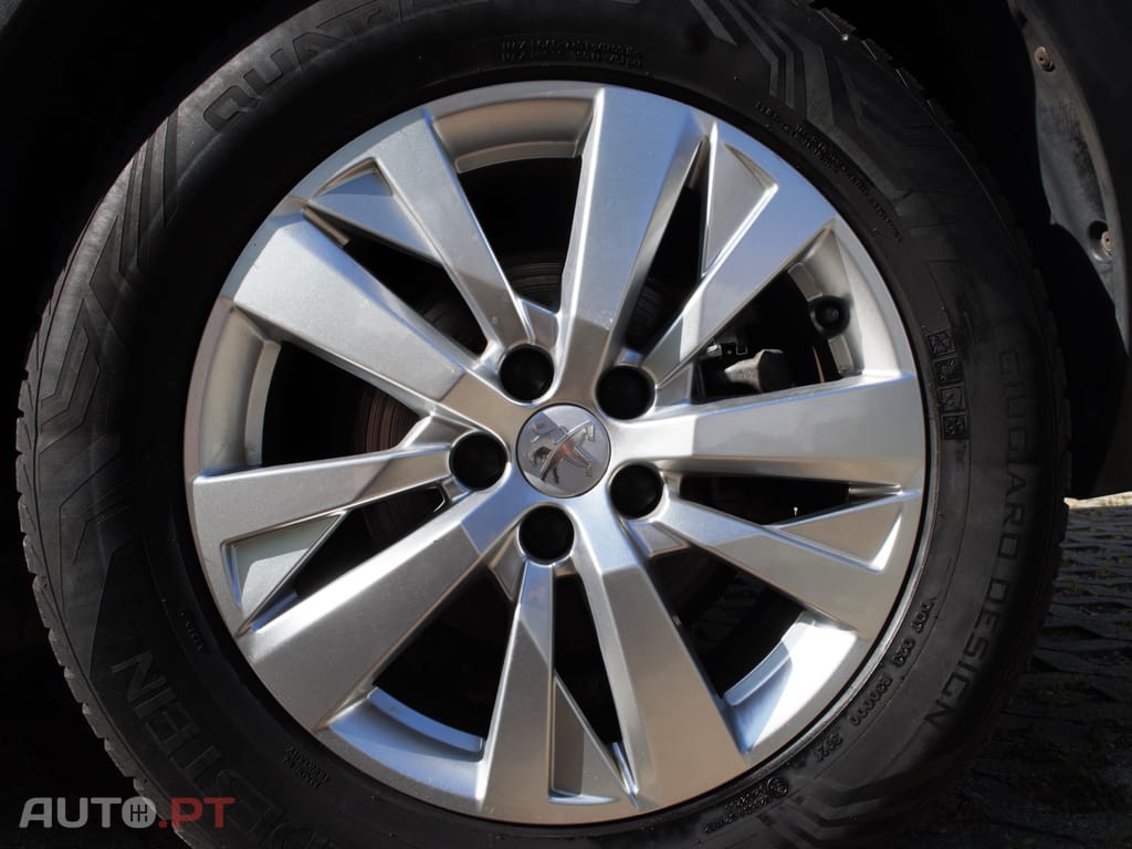 Peugeot 5008 1.2 Puretech 130CV