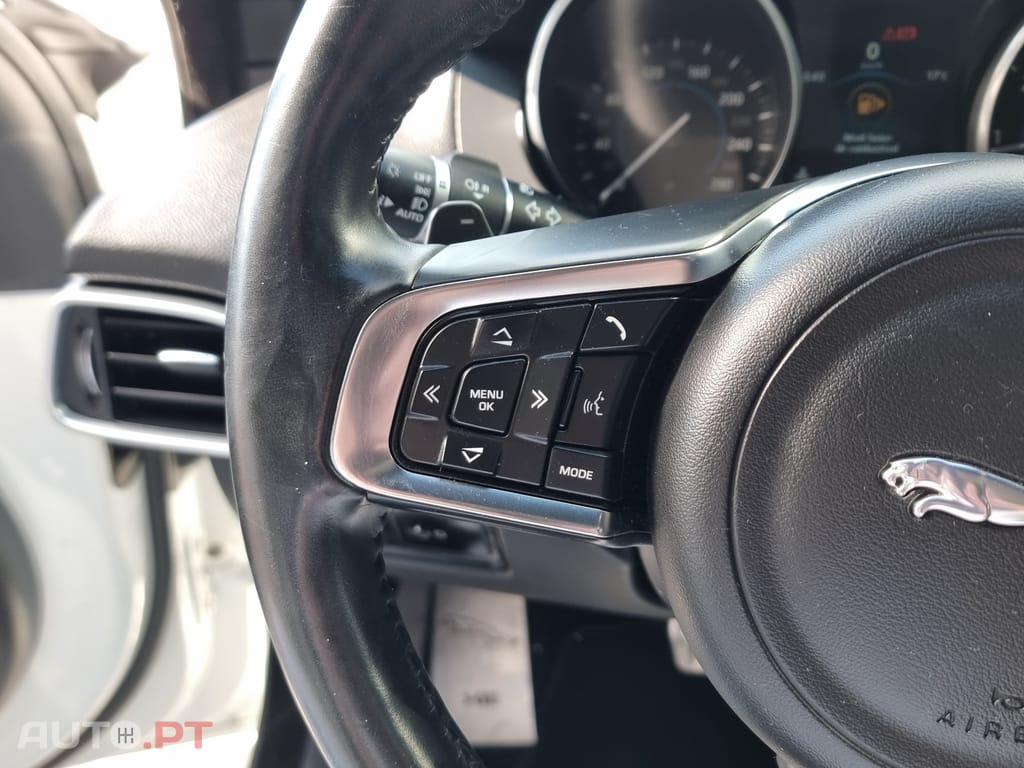 Jaguar XE 2.0 D R-Sport Aut.