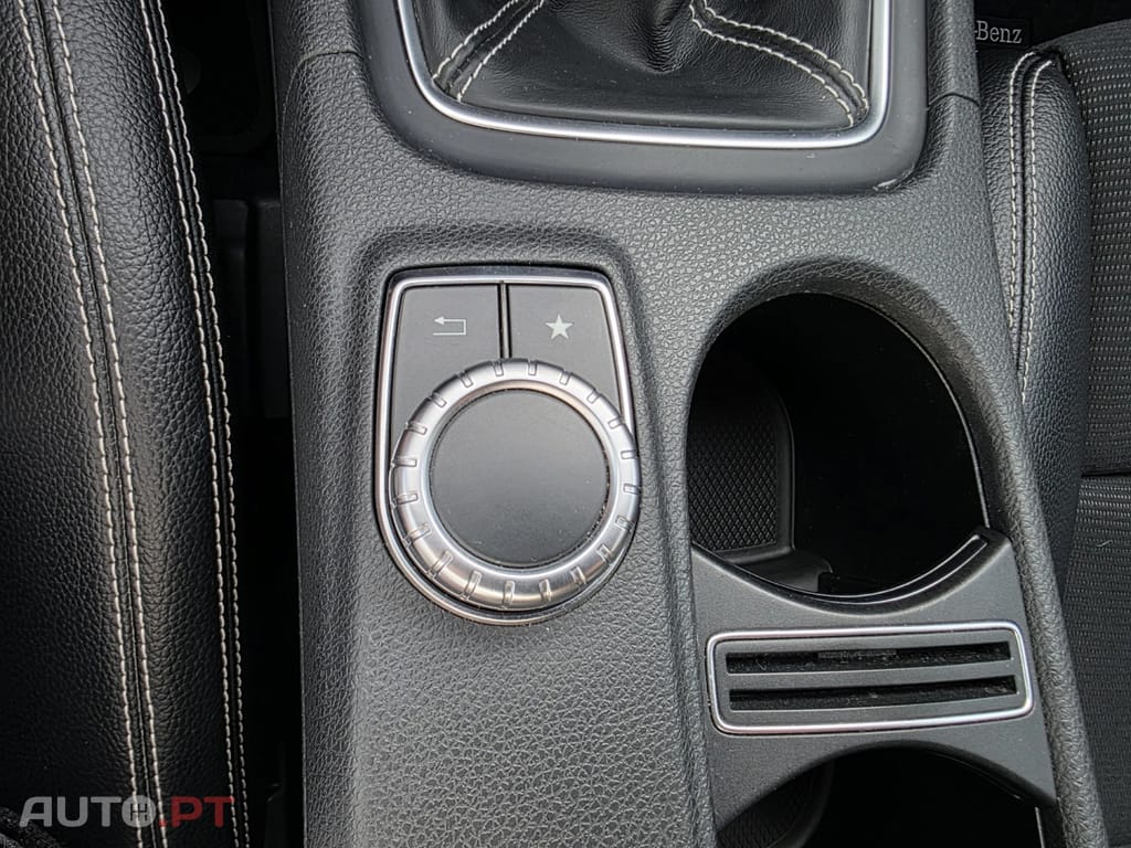 Mercedes-Benz CLA 180 D URBAN