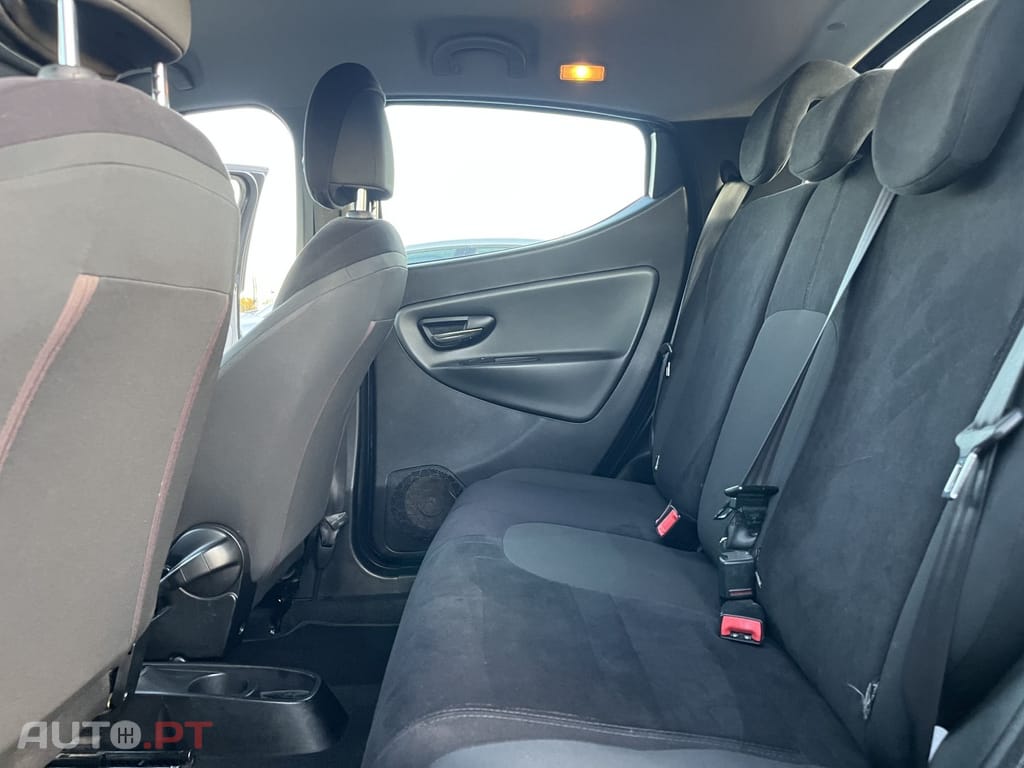 Lancia Ypsilon 1.3 M-jet S&S Gold