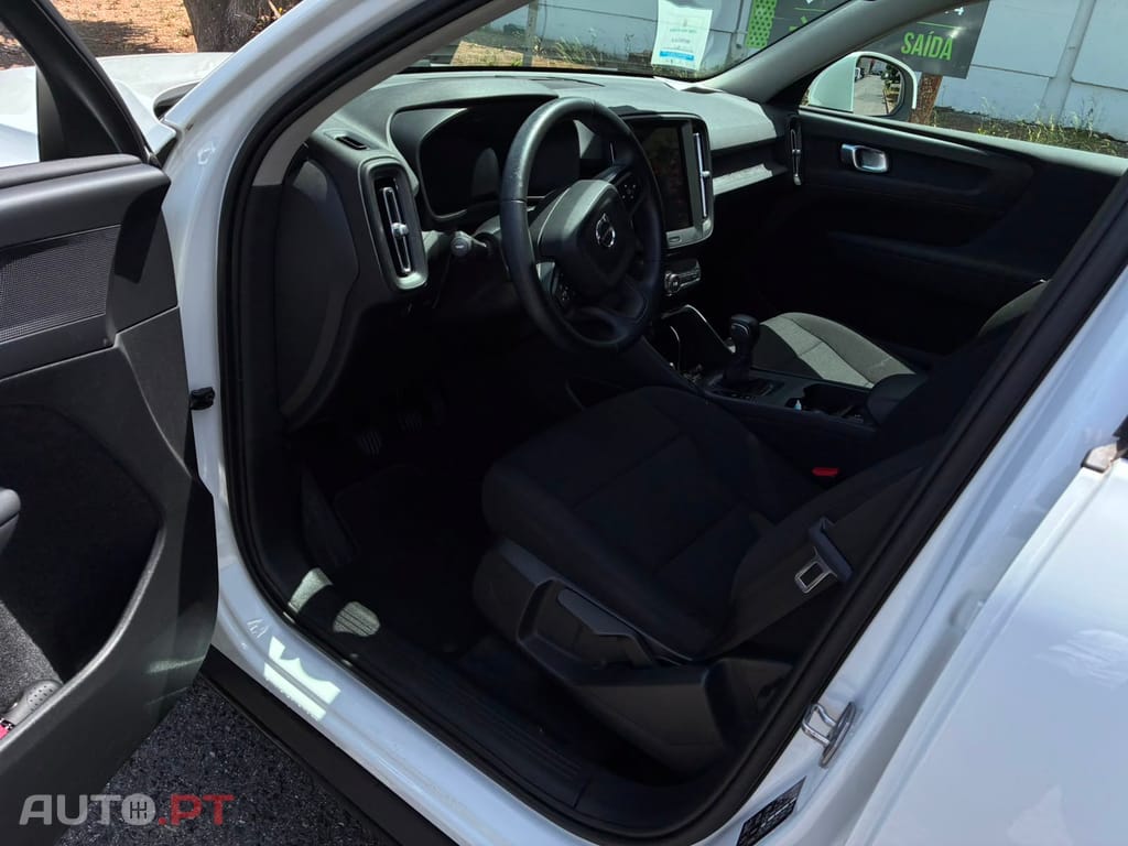 Volvo XC40 T2