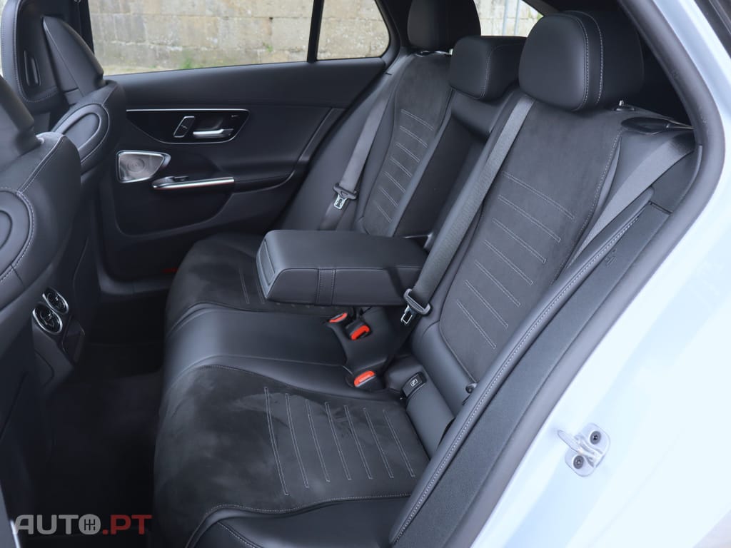 Mercedes-Benz C 300 e AMG Line