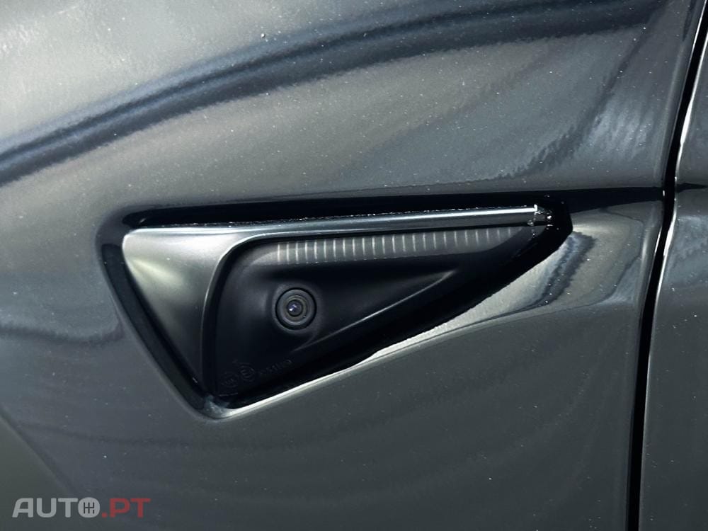 Tesla Model Y Long Range Dual Motor AWD