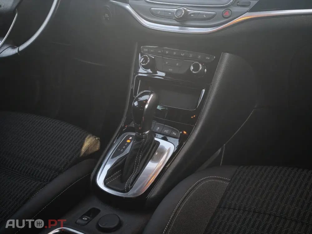 Opel Astra Sports Tourer 1.5 D S&S Auto Business Elegance