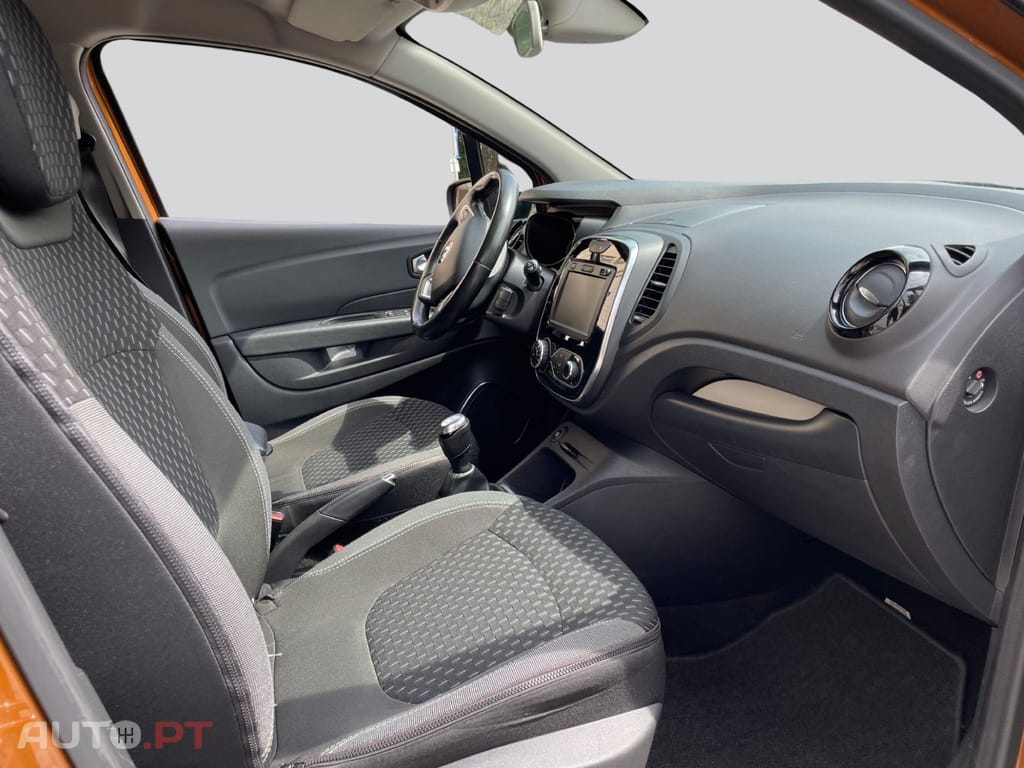 Renault Captur TCE LIMITED 