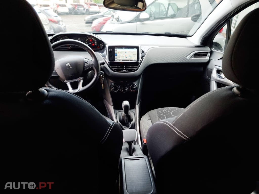 Peugeot 2008 1.6 BlueHDi Style
