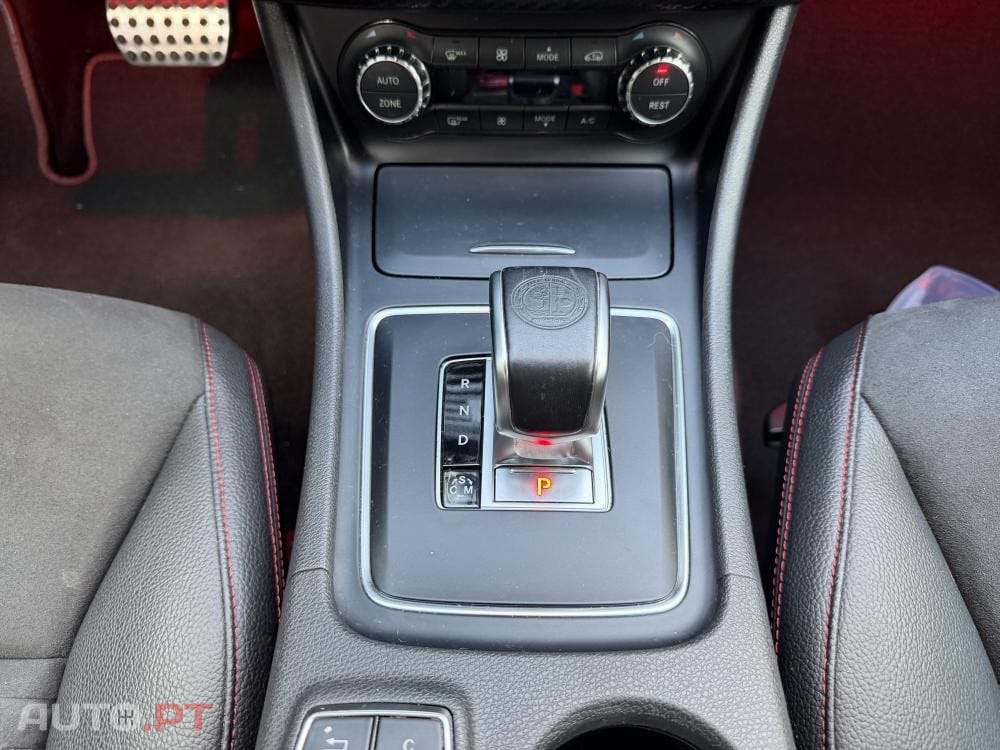 Mercedes-Benz A 45 AMG 4Matic Speedshift 7G-DCT Edition 1