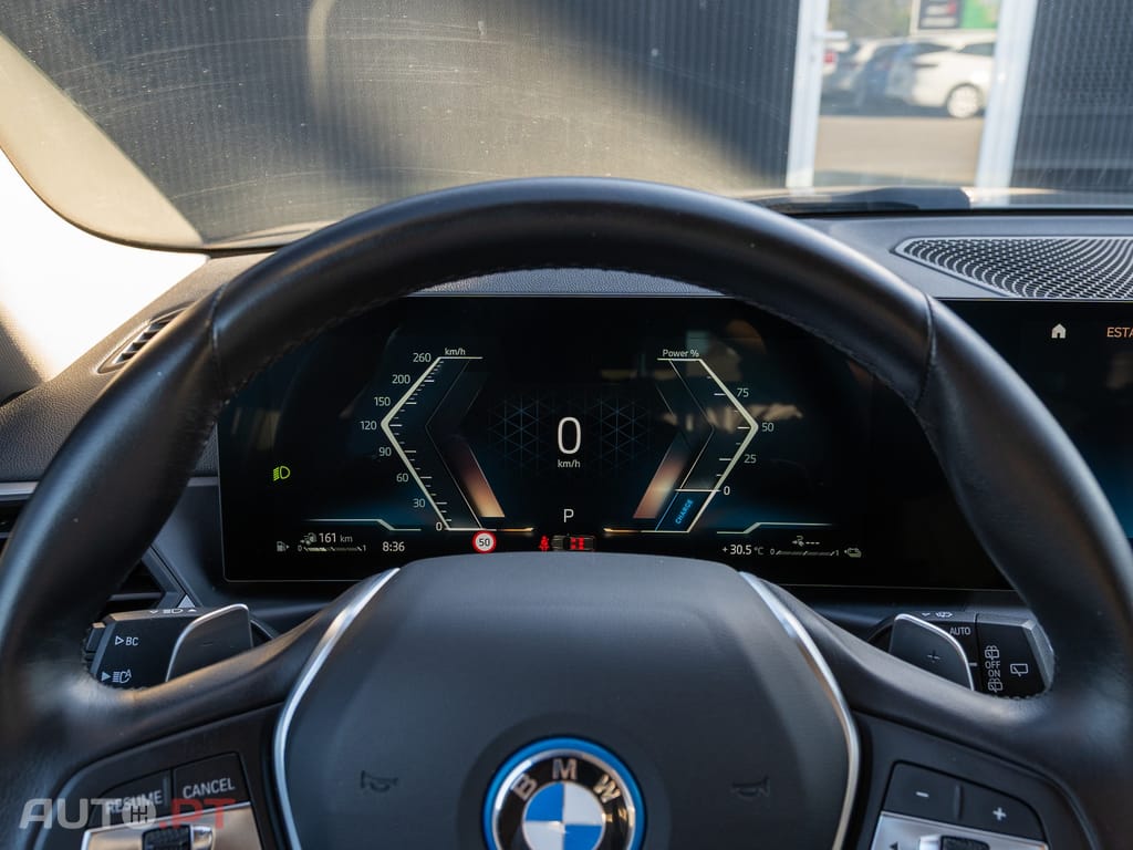BMW 330 e Auto