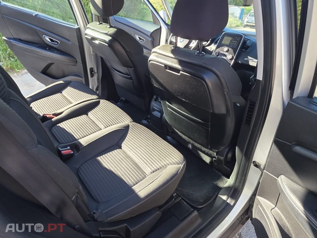Renault Grand Scénic 1.5 dCi Intens Hybrid Assist SS